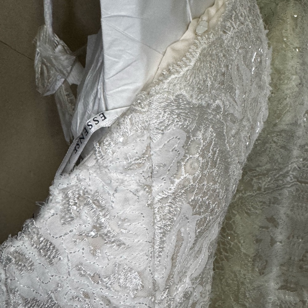 Essence of Australia Wedding Dress - Picture 6 of 16